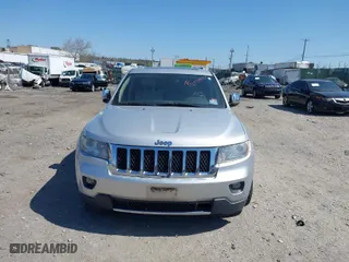 2011 Jeep Grand Cherokee Overland with VIN 1J4RR6GT6BC568491, listed as a IAAI auction lot 42035464 with 147,389 mi miles. Bid and sale history available at carsss.com. Image 12.
