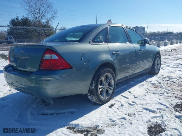 2006 Ford Five Hundred SE with VIN 1FAFP23146G119696, listed as a IAAI auction lot 41599381 with 184,040 mi miles. Bid and sale history available at carsss.com. Image 4.