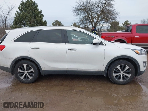 2017 Kia Sorento EX with VIN 5XYPHDA15HG234968, listed as a IAAI auction lot 41663483 with 154,899 mi miles and . Bid and sale history available at carsss.com. Image 13.