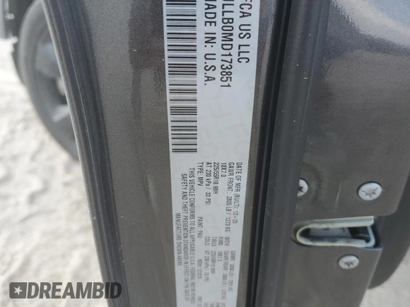 2021 Jeep Cherokee Altitude with VIN 1C4PJLLB0MD173851, listed as a Copart auction lot 53500385 with 57,674 mi miles and Salvage title. Bid and sale history available at DreamBid. Image 14.