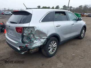 2019 Kia Sorento LX with VIN 5XYPGDA35KG434373, listed as a IAAI auction lot 41846172 with 69,473 mi miles. Bid and sale history available at carsss.com. Image 4.