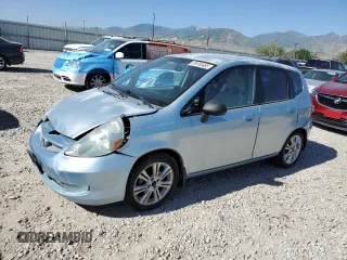 2007 Honda Fit z VIN JHMGD38437S013981, wystawiony jako Copart lot #59155465 z przebiegiem Nie podano mil oraz Szkoda całkowita • Salvage title. Historia ofert i sprzedaży dostępna na DreamBid. Obrazek 1.