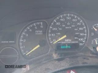 2000 Chevrolet Silverado 1500 LS with VIN 2GCEC19T1Y1227911, listed as a IAAI auction lot 41982621 with 403,945 mi miles. Bid and sale history available at carsss.com. Image 7.