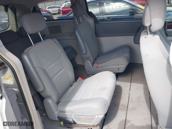 2010 Chrysler Town & Country Touring with VIN 2A4RR5D11AR308213, listed as a IAAI auction lot 41860649 with 196,072 mi miles. Bid and sale history available at carsss.com. Image 8.