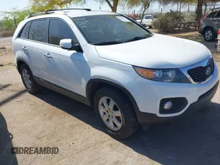 2013 Kia Sorento LX with VIN 5XYKT3A6XDG420112, listed as a IAAI auction lot 42014627 with 1 mi miles. Bid and sale history available at carsss.com. Image 1.