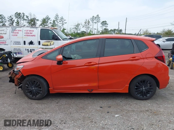 2020 Honda Fit Sport z VIN 3HGGK5H68LM726836, wystawiony jako IAAI lot #41877016 z przebiegiem 103 554 mil mil oraz . Historia ofert i sprzedaży dostępna na DreamBid. Obrazek 15.