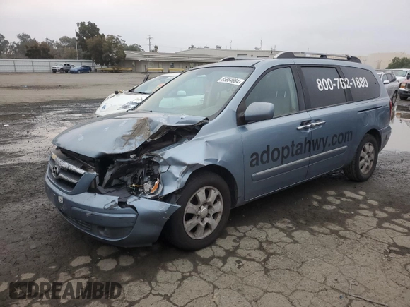 2007 Hyundai Entourage GLS z VIN KNDMC233976013282, wystawiony jako Copart lot #85954684 z przebiegiem 273 423 mil mil oraz Czysty tytuł • Clean title. Historia ofert i sprzedaży dostępna na DreamBid. Obrazek 1.