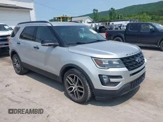 2016 Ford Explorer Sport z VIN 1FM5K8GT8GGA33453, wystawiony jako IAAI lot #42406866 z przebiegiem 141 439 mil mil oraz . Historia ofert i sprzedaży dostępna na DreamBid. Obrazek 1.