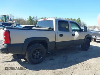2005 Chevrolet Silverado 1500 LT with VIN 2GCEK13T751216564, listed as a IAAI auction lot 42141599 with 234,810 mi miles and . Bid and sale history available at DreamBid. Image 6.