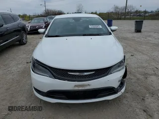 2016 Chrysler 200 S z VIN 1C3CCCBG4GN111295, wystawiony jako Copart lot #53568965 z przebiegiem 81 101 mil mil oraz Szkoda całkowita • Salvage title. Historia ofert i sprzedaży dostępna na DreamBid. Obrazek 5.
