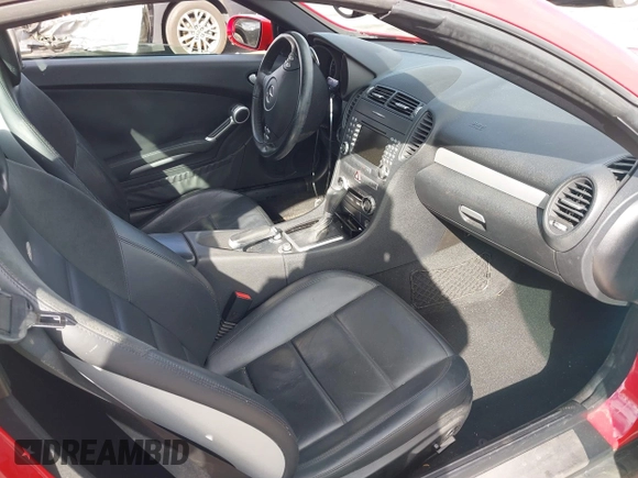 2008 Mercedes-Benz SLK 55 AMG with VIN WDBWK73F08F179225, listed as a IAAI auction lot 41423046 with 104,329 mi miles and . Bid and sale history available at DreamBid. Image 5.