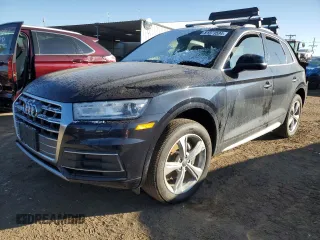 2020 Audi Q5 Premium with VIN WA1ANAFY6L2043625, listed as a Copart auction lot 82684074 with 37,700 mi miles and Non Repairable. Bid and sale history available at carsss.com. Image 1.