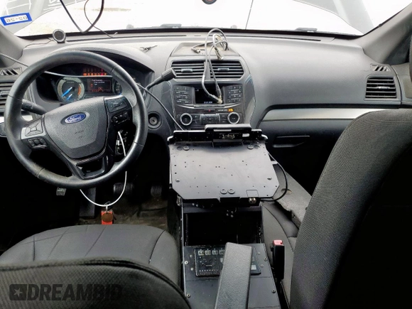 2017 Ford Police Interceptor Utility z VIN 1FM5K8ARXHGB15585, wystawiony jako Copart lot #58861855 z przebiegiem 95 176 mil mil oraz Szkoda całkowita • Salvage title. Historia ofert i sprzedaży dostępna na DreamBid. Obrazek 8.