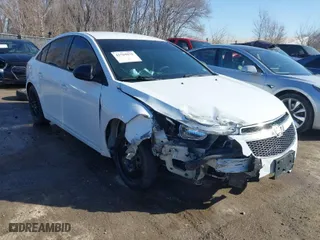 2014 Chevrolet Cruze LS with VIN 1G1PA5SH8E7340032, listed as a IAAI auction lot 41769875 with 134,582 mi miles. Bid and sale history available at carsss.com. Image 1.