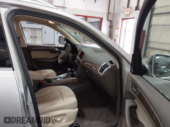2015 Audi Q5 Premium Plus with VIN WA1DGAFP0FA096717, listed as a IAAI auction lot 42448127 with 50,501 mi miles and . Bid and sale history available at DreamBid. Image 5.