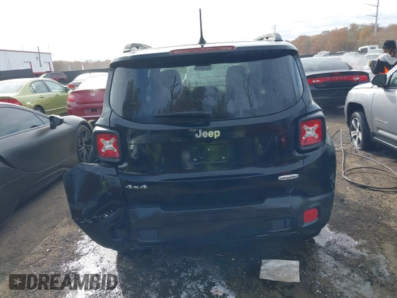 2015 Jeep Renegade Latitude with VIN ZACCJBBH2FPC25869, listed as a IAAI auction lot 40734359 with 128,475 mi miles. Bid and sale history available at carsss.com. Image 16.