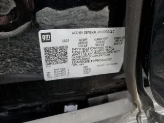 2023 Chevrolet Suburban z VIN 1GNSKBET9PR554250, wystawiony jako Copart lot #50294985 z przebiegiem 20 499 mil mil oraz Szkoda całkowita • Salvage title. Historia ofert i sprzedaży dostępna na DreamBid. Obrazek 13.