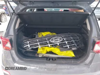 2021 Hyundai Venue Denim z VIN KMHRC8A31MU093143, wystawiony jako IAAI lot #41541572 z przebiegiem 24 804 mil mil oraz . Historia ofert i sprzedaży dostępna na DreamBid. Obrazek 12.