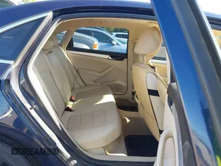 2013 Volkswagen Passat SE с VIN 1VWBN7A39DC129965, выставлен на аукционе IAAI как лот 42302910 с пробегом 182 874 миль миль и . История ставок и продаж доступна на DreamBid. Изображение 8.