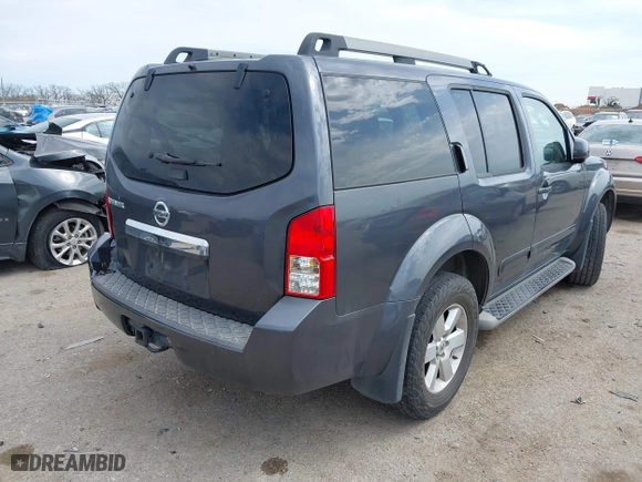2012 Nissan Pathfinder SV with VIN 5N1AR1NN4CC632194, listed as a IAAI auction lot 41871512 with 135,571 mi miles. Bid and sale history available at carsss.com. Image 4.