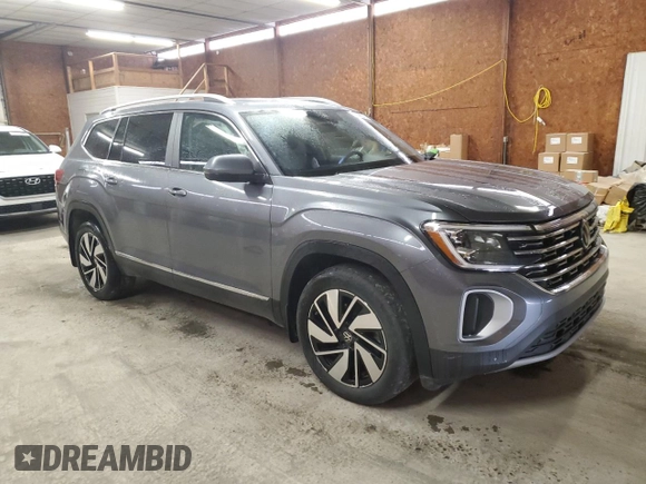 2024 Volkswagen Atlas SEL with VIN 1V2BR2CA8RC532847, listed as a Copart auction lot 52149275 with 26,590 mi miles and Salvage title. Bid and sale history available at DreamBid. Image 4.