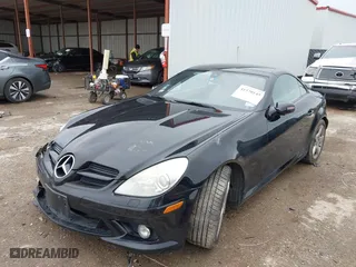 2006 Mercedes-Benz SLK-Class 3.5L with VIN WDBWK56FX6F084328, listed as a IAAI auction lot 41570145 with 104,929 mi miles. Bid and sale history available at carsss.com. Image 17.