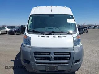 2018 Ram ProMaster Cargo z VIN 3C6URVHG3JE116329, wystawiony jako IAAI lot #42331735 z przebiegiem 161 377 mil mil oraz . Historia ofert i sprzedaży dostępna na DreamBid. Obrazek 6.