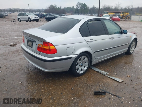2004 BMW 3 Series 325i with VIN WBAEV33434KR33342, listed as a IAAI auction lot 41567253 with 197,674 mi miles. Bid and sale history available at carsss.com. Image 4.