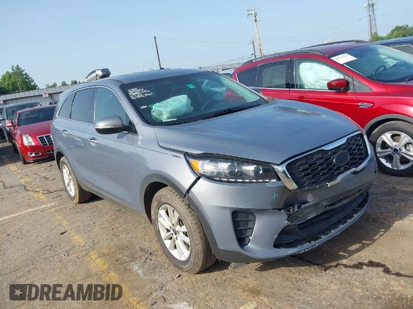 2020 Kia Sorento L with VIN 5XYPG4A33LG701186, listed as a IAAI auction lot 39941893 with 190,765 mi miles. Bid and sale history available at carsss.com. Image 1.