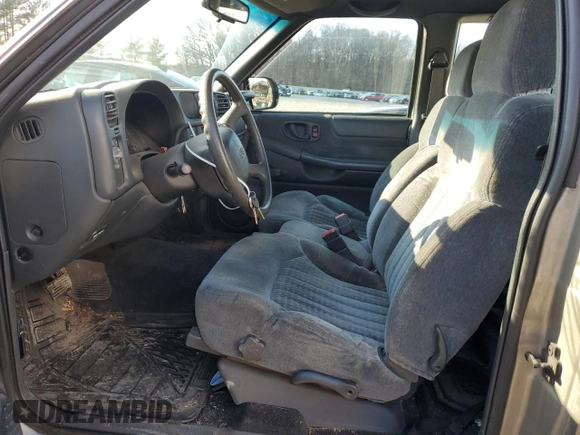 2001 Chevrolet S-10 LS with VIN 1GCCS19571K141956, listed as a Copart auction lot 87008824 with 110,035 mi miles and Clean Title. Bid and sale history available at DreamBid. Image 7.