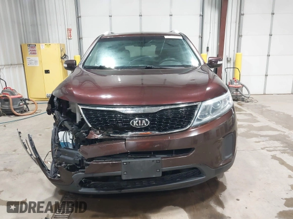 2015 Kia Sorento LX with VIN 5XYKTDA70FG646886, listed as a IAAI auction lot 42469491 with 214,232 mi miles and . Bid and sale history available at DreamBid. Image 12.