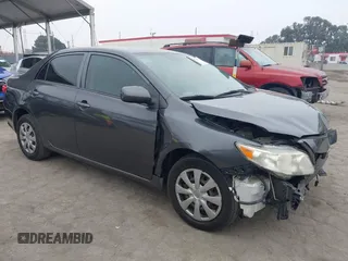2010 Toyota Corolla z VIN JTDBU4EE9AJ085358, wystawiony jako IAAI lot #42471995 z przebiegiem 112 757 mil mil oraz . Historia ofert i sprzedaży dostępna na DreamBid. Obrazek 1.