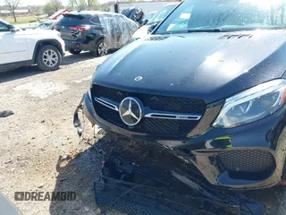 2019 Mercedes-Benz GLE 43 AMG z VIN 4JGED6EB2KA152510, wystawiony jako IAAI lot #41991265 z przebiegiem 34 470 mil mil oraz . Historia ofert i sprzedaży dostępna na DreamBid. Obrazek 6.