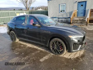 2019 Maserati Levante GranSport with VIN ZN661XUS0KX337384, listed as a Copart auction lot 82581764 with 31,926 mi miles and Salvage Title. Bid and sale history available at carsss.com. Image 4.