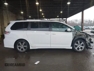 2015 Toyota Sienna SE with VIN 5TDXK3DC1FS528070, listed as a IAAI auction lot 41780191 with 117,488 mi miles. Bid and sale history available at carsss.com. Image 14.