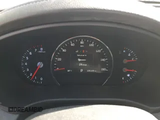 2017 Kia Sorento EX z VIN 5XYPHDA59HG290348, wystawiony jako Copart lot #56128965 z przebiegiem 105 145 mil mil oraz Szkoda całkowita • Salvage title. Historia ofert i sprzedaży dostępna na DreamBid. Obrazek 9.