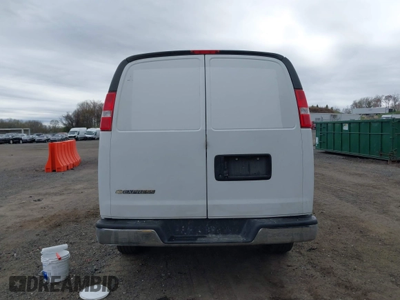2018 Chevrolet Express Cargo with VIN 1GCWGAFPXJ1290498, listed as a IAAI auction lot 42047738 with 61,466 mi miles and . Bid and sale history available at DreamBid. Image 16.