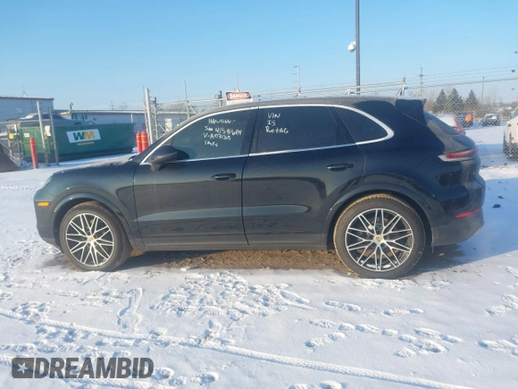 2024 Porsche Cayenne z VIN WP1AA2AY3RDA03125, wystawiony jako IAAI lot #41541684 z przebiegiem 32 813 mil mil oraz . Historia ofert i sprzedaży dostępna na DreamBid. Obrazek 14.