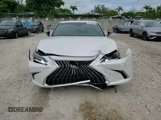 2024 Lexus ES 350 с VIN 58ADZ1B19RU175330, выставлен на аукционе Copart как лот 60125655 с пробегом 7 074 миль миль и Списание • Salvage title. История ставок и продаж доступна на DreamBid. Изображение 13.