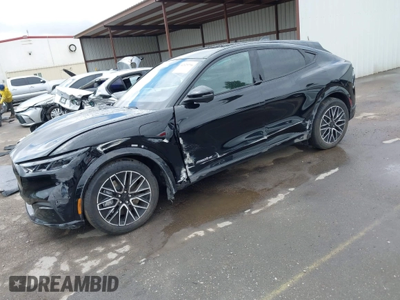 2024 Ford Mustang Mach-E Premium z VIN 3FMTK3R76RMA13687, wystawiony jako IAAI lot #42129796 z przebiegiem Nie podano mil oraz . Historia ofert i sprzedaży dostępna na DreamBid. Obrazek 16.