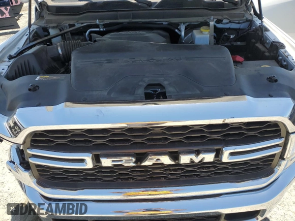 2022 Ram 2500 Tradesman z VIN 3C6MR5AJ9NG202258, wystawiony jako Copart lot #57335995 z przebiegiem 30 130 mil mil oraz Szkoda całkowita • Salvage title. Historia ofert i sprzedaży dostępna na DreamBid. Obrazek 11.