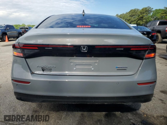 2025 Honda Accord Touring with VIN 1HGCY2F84SA004274, listed as a Copart auction lot 55916415 with 5,285 mi miles and Salvage title. Bid and sale history available at DreamBid. Image 6.