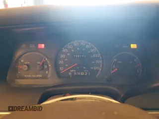 2000 Ford Crown Victoria LX z VIN 2FAFP74WXYX116130, wystawiony jako Copart lot #79441204 z przebiegiem 128 133 mil mil oraz Szkoda całkowita • Salvage title. Historia ofert i sprzedaży dostępna na DreamBid. Obrazek 9.