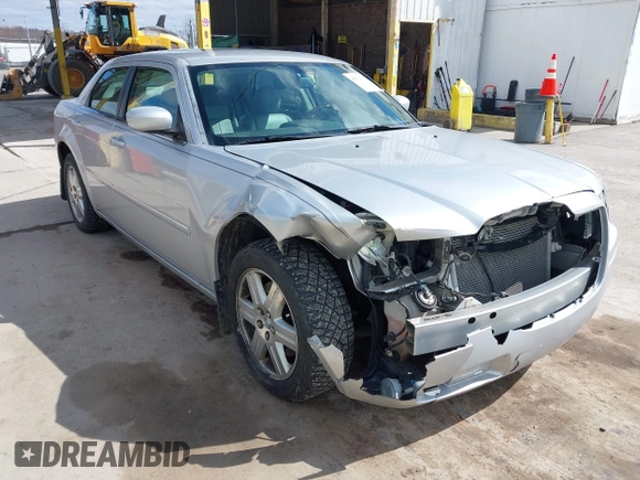 2006 Chrysler 300 Touring with VIN 2C3KK53G36H150931, listed as a IAAI auction lot 41934358 with 110,136 mi miles. Bid and sale history available at carsss.com. Image 6.