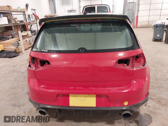 2015 Volkswagen Golf GTI SE with VIN 3VW5T7AU8FM087513, listed as a IAAI auction lot 41095244 with 84,064 mi miles. Bid and sale history available at carsss.com. Image 18.
