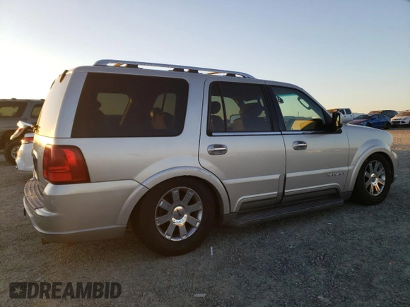 2003 Lincoln Navigator Luxury z VIN 5LMFU28R73LJ17499, wystawiony jako Copart lot #89354325 z przebiegiem 178 522 mil mil oraz Nie do naprawy • Non repairable. Historia ofert i sprzedaży dostępna na DreamBid. Obrazek 3.