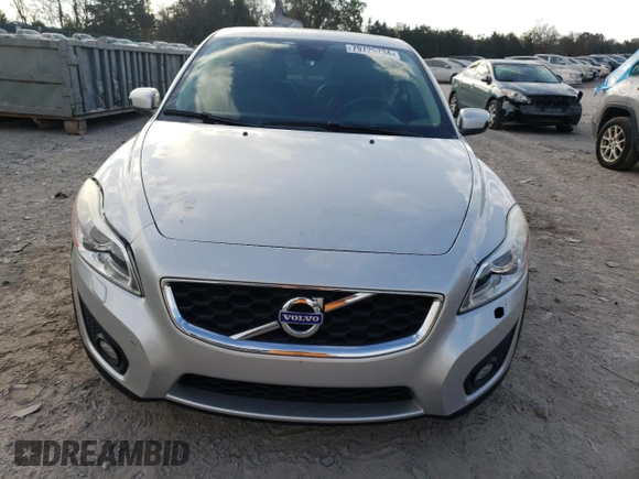 2012 Volvo C30 z VIN YV1672MKXC2286570, wystawiony jako Copart lot #79725734 z przebiegiem 100 661 mil mil oraz Czysty tytuł • Clean title. Historia ofert i sprzedaży dostępna na DreamBid. Obrazek 5.