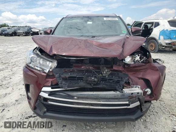 2017 Toyota Highlander XLE with VIN 5TDJZRFH0HS410785, listed as a Copart auction lot 64236895 with Not provided miles and Salvage title. Bid and sale history available at DreamBid. Image 5.