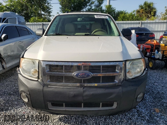 2012 Ford Escape XLT with VIN 1FMCU9DG8CKB75873, listed as a Copart auction lot 66405745 with 152,525 mi miles and Clean title. Bid and sale history available at DreamBid. Image 5.