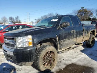 2009 Chevrolet Silverado 1500 Work Truck with VIN 2GCEK19C591134295, listed as a Copart auction lot 88310745 with 121,039 mi miles and Salvage Title. Bid and sale history available at carsss.com. Image 1.